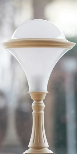 Art déco-Gartenleuchte Dallas mit Polykarbonatglas