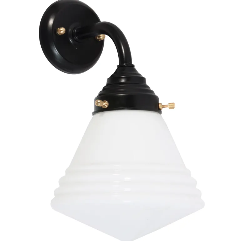 Art-déco Wandleuchte mit spitzem Opalglas