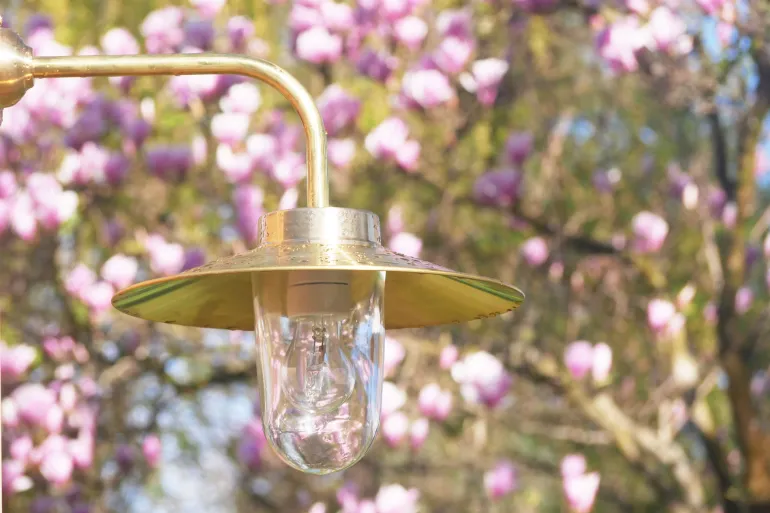 Außenlampe aus Messing mit Schirm 38-90 BR
