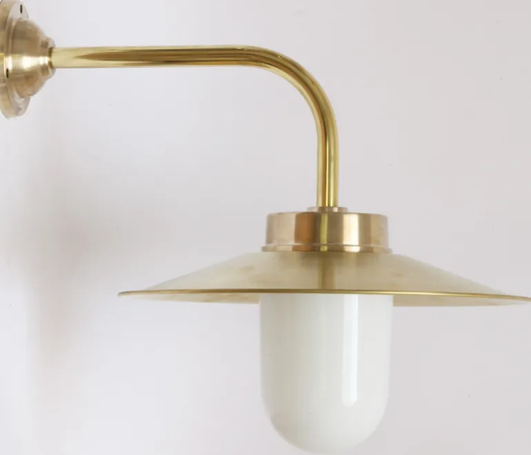 Außenlampe aus Messing mit Schirm 38-90 BR