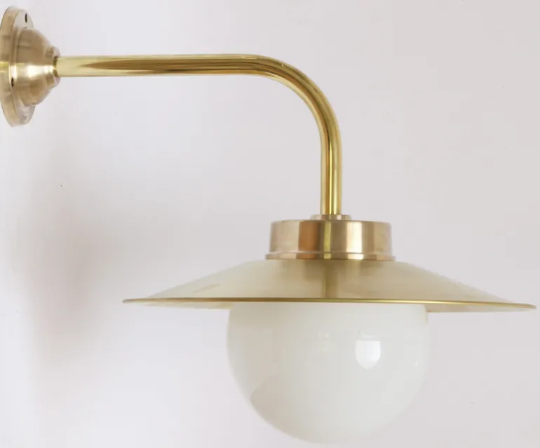 Außenlampe aus Messing mit Schirm 38-90 BR