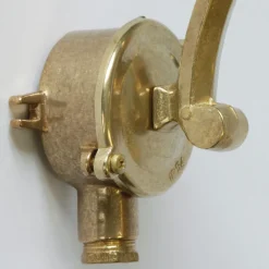 Außenwandlampe N° 84 aus Messing im Fabrikstil