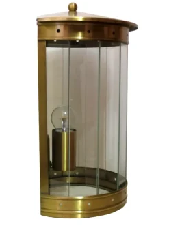 Außenwandleuchte mit facettierten Klarglasstreifen