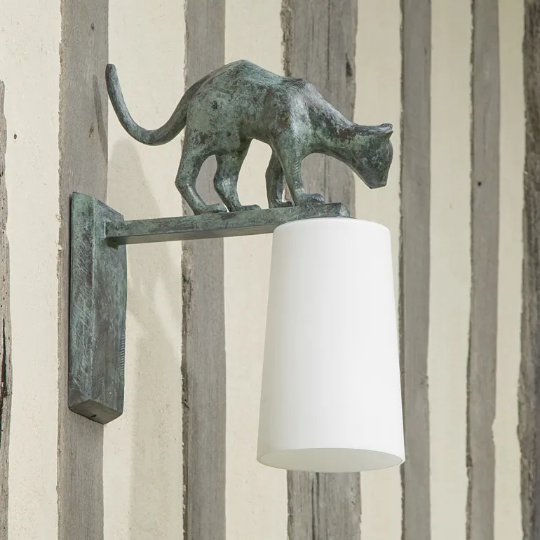Charmante Wandleuchte mit Katzen-Dekor aus Bronzeguss Lola