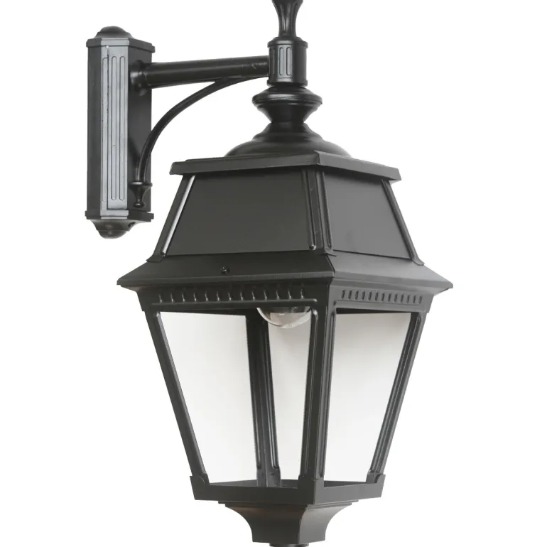 Elegante Wandlaterne Avenue 2 aus Messing oder Aluminium