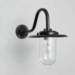 Englische Wandlampe aus Aluminiumguss 7677C/60/A