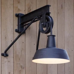 Fabrikstil-Außenlampe mit Umlenkrolle WL 3723