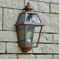 Flache Außenwandleuchte: Italienische Halblaterne