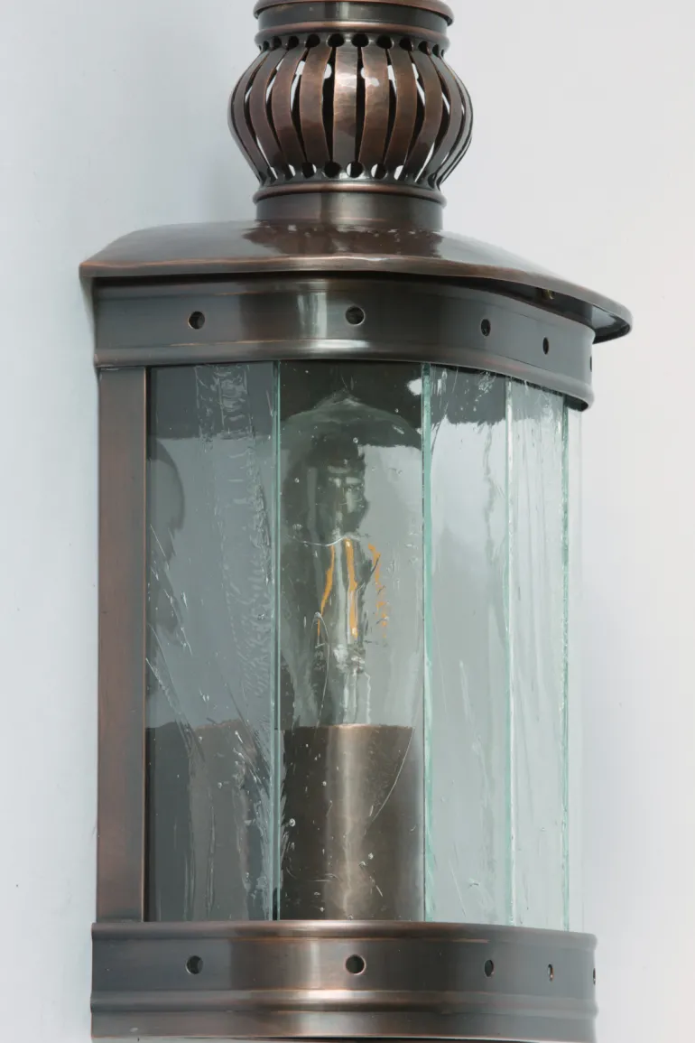 Flache bayerische Barock-Wandlampe Füssen