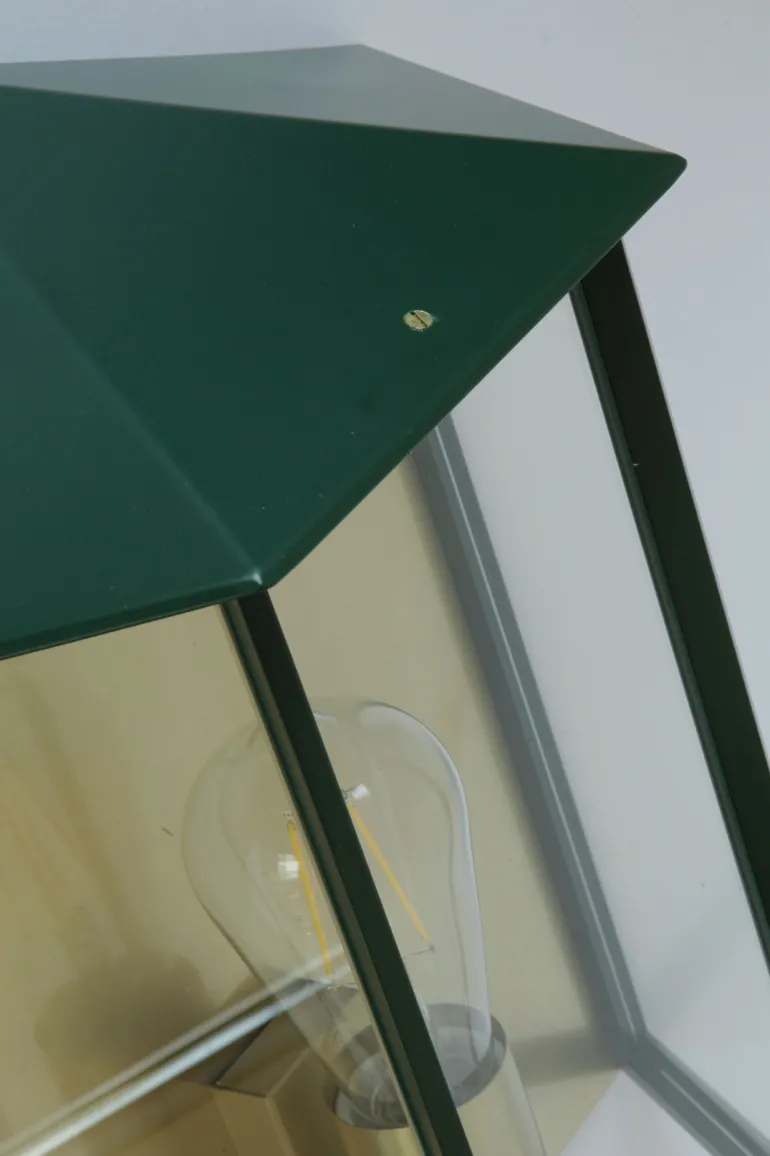 Flache bayerische Messing-Wandleuchte Hof