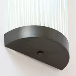 Flache Glasstäbchen-Wandleuchte