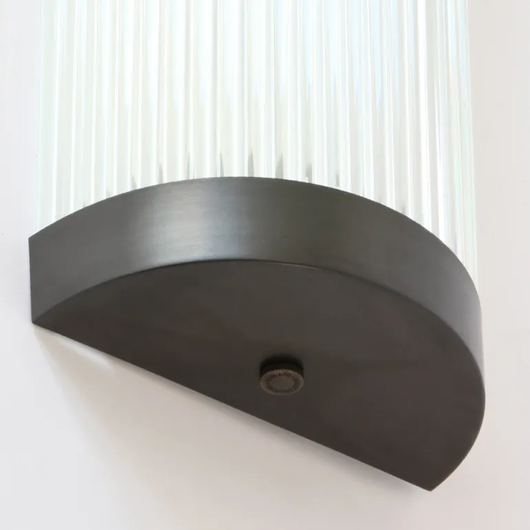 Flache Glasstäbchen-Wandleuchte