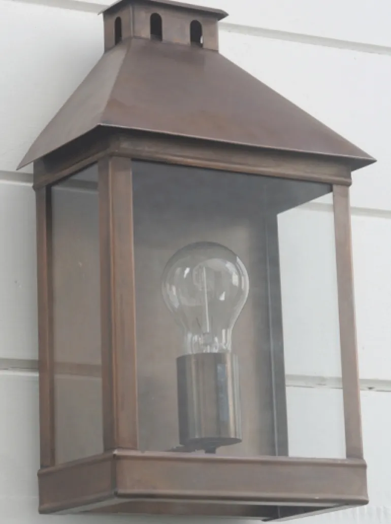 Französische Außen-Wandleuchte Luxembourg 2135 aus Messing
