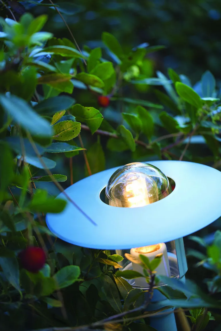 Garten- und Wegeleuchte Newpark mit Steckdose