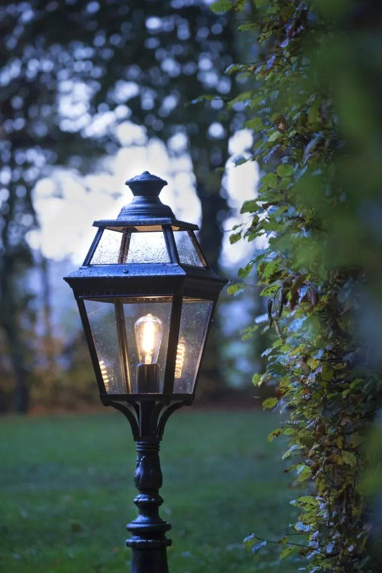 Gartenlaterne aus Aluminium oder Messing Place des Vosges 3