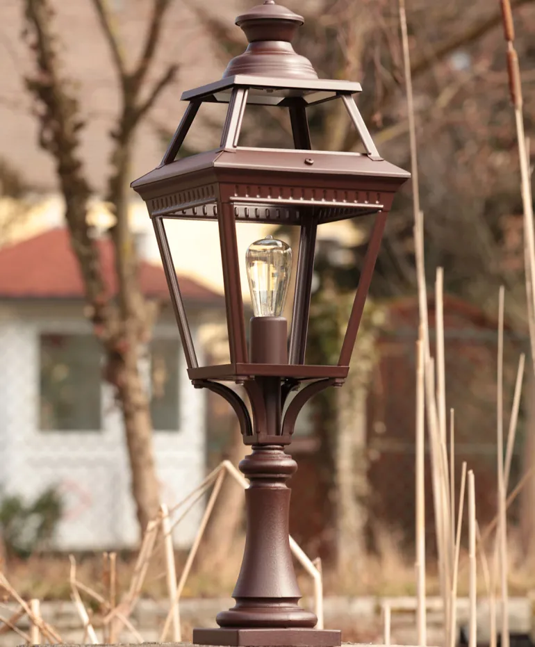 Gartenlaterne aus Aluminium oder Messing Place des Vosges 3