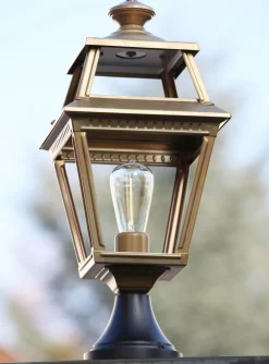 Gartenlaterne aus Messing und Aluminium Place des Vosges 2