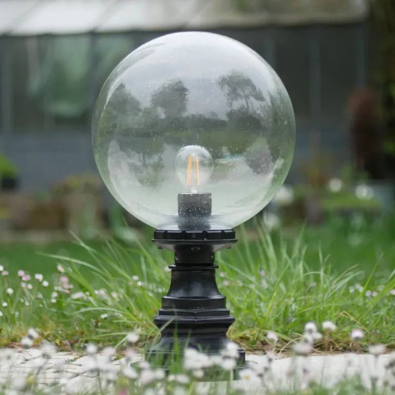 Gartenleuchte mit Echtglas-Kugel CYPR TL 250