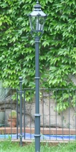 Grauguss-Mastleuchte mit Schinkelleuchte A 58 MZ 180 S
