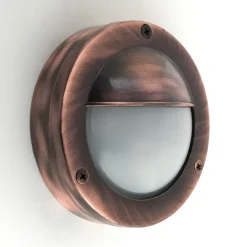 Halbgeschlossene Bullaugen-Wandleuchte aus Messing