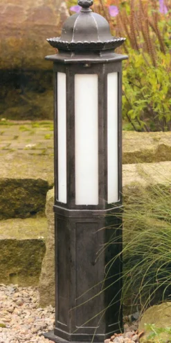 Handgeschmiedete Pollerleuchte mit Opalglas AL 6696