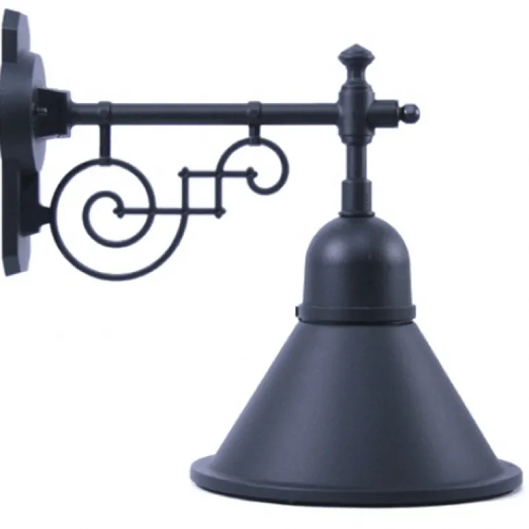 Historische Außenlampe mit Kegelschirm
