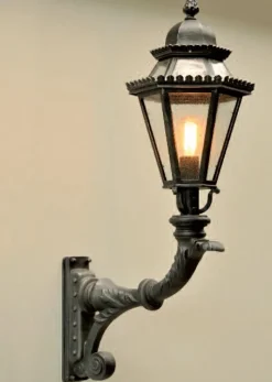 Historische Wandleuchte aus Schmiedeeisen WL 3570