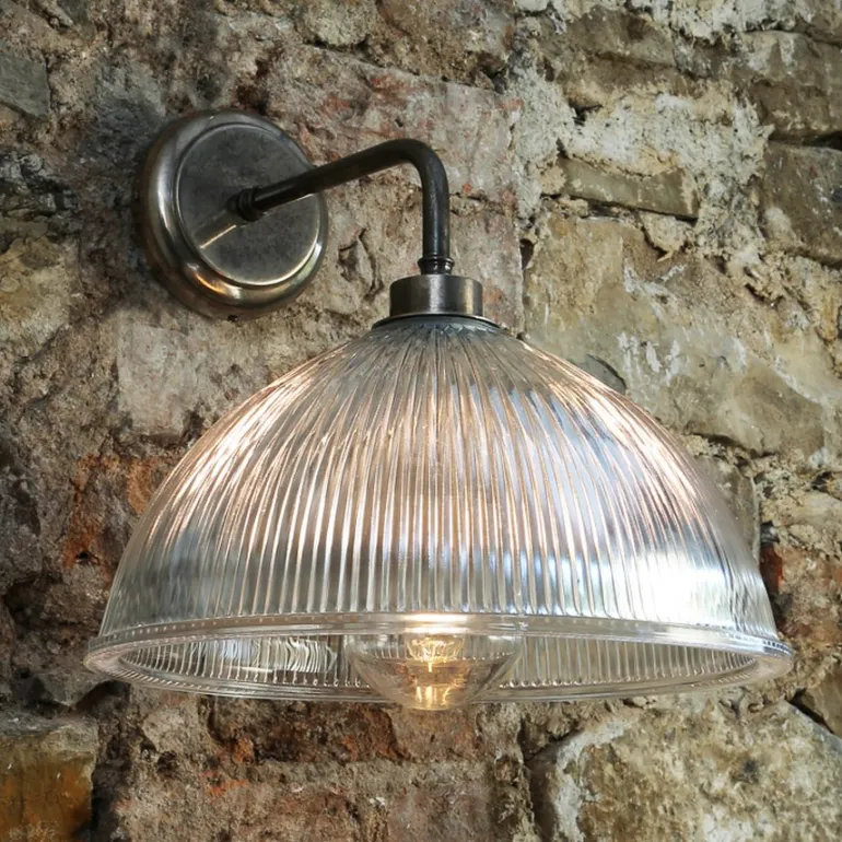 Holophanglas-Wandleuchte Mari aus Irland mit LED