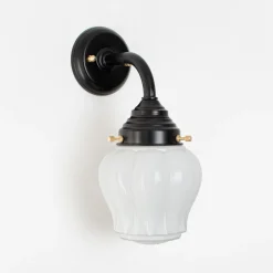 Jugenstil Wandleuchte mit Blütenkelchglas
