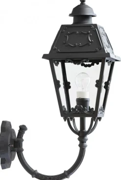 Klassische Außenlampe mit Ornamenten