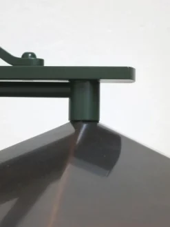 Klassische Außenwandleuchte mit Wandarm aus Messing