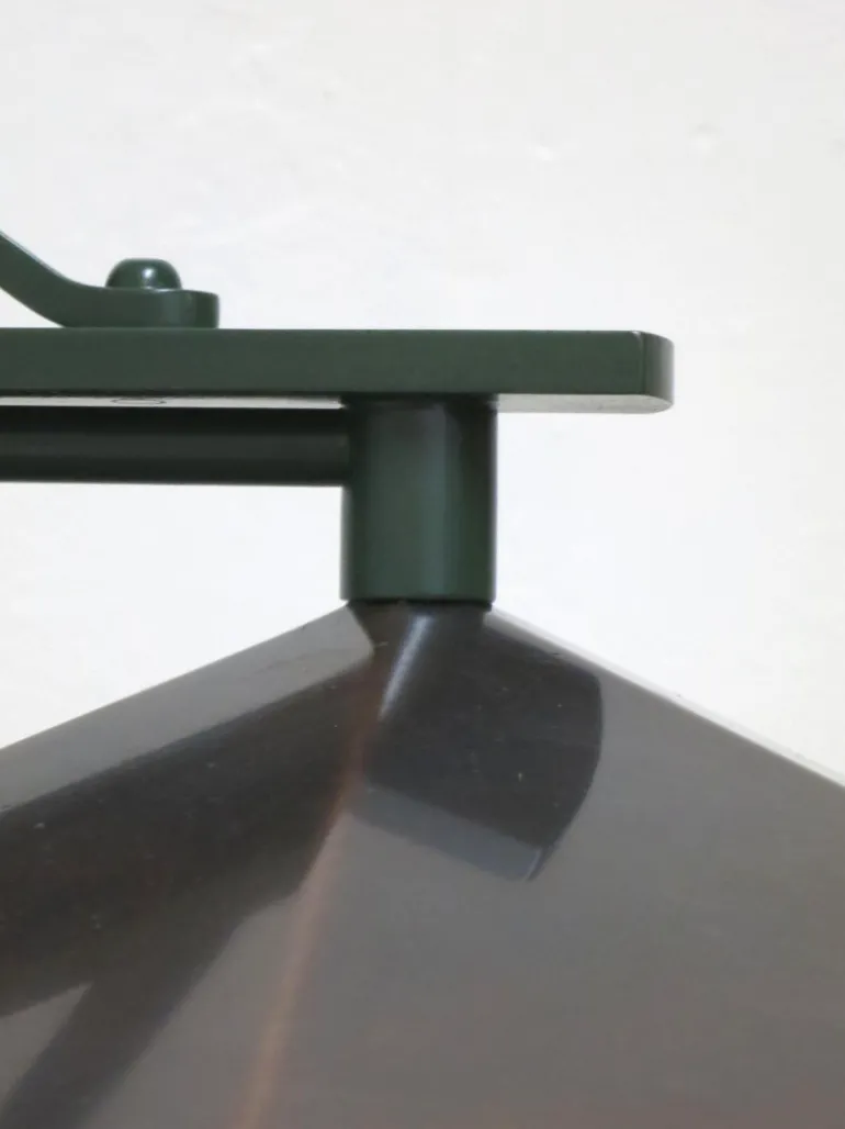 Klassische Außenwandleuchte mit Wandarm aus Messing