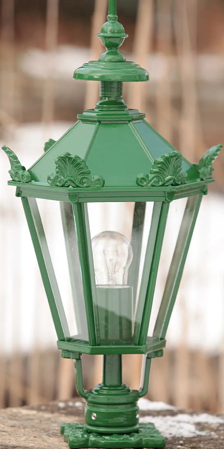 Klassische Gartenlampe SO 70 mit Guss-Laterne im Schinkelstil