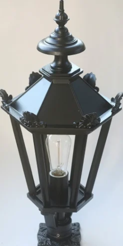 Klassische Gartenlampe SO 70 mit Guss-Laterne im Schinkelstil