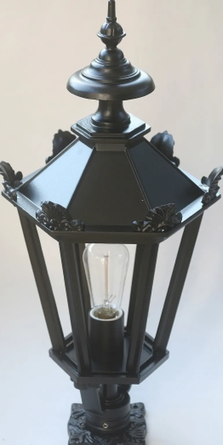 Klassische Gartenlampe SO 70 mit Guss-Laterne im Schinkelstil