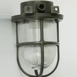 Kleine Außenwandlampe N° 15N aus Messing mit Rillenglas