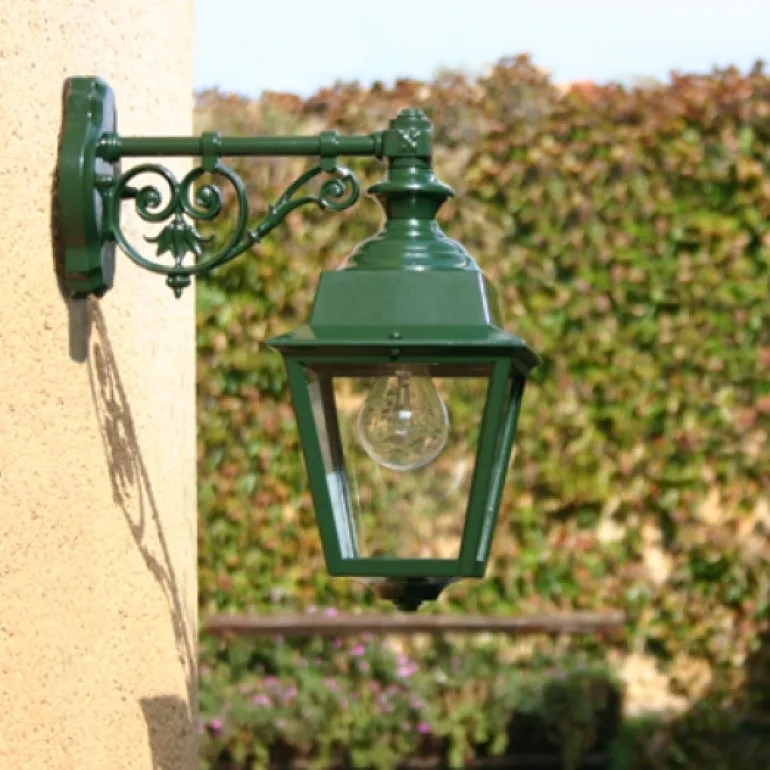 Kleine Außen-Wandleuchte Chenonceau mit nostalgischem Wandarm