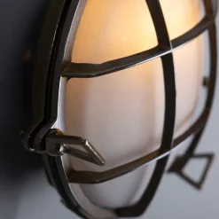 Marine-Wandlampe mit vergittertem Glas Revander