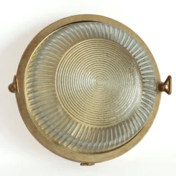 Maritime Außenwandleuchte mit rundem Holophanglas