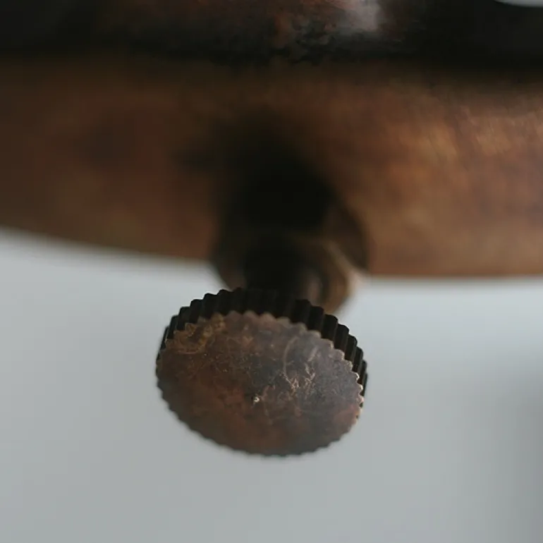 Messing-Wandleuchte mit Glaskugel Cimosa 8520