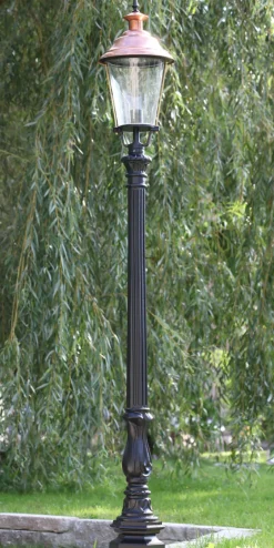 Niederrheinische Gussmast-Standleuchte SO P1.41
