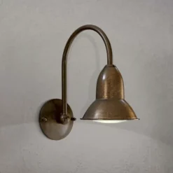 Schlanke Bogenarm-Wandleuchte aus Kupfer Jasmine