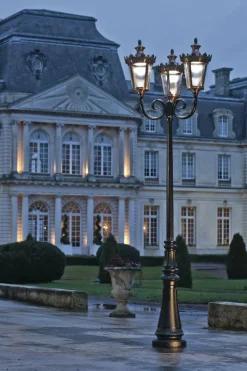 Schloss-Laterne im Empirestil Louvre