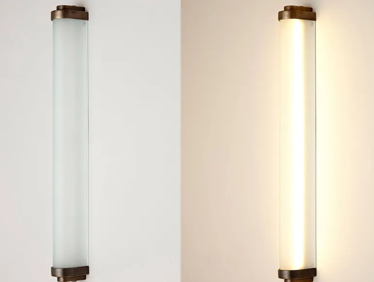 Schmale LED-Wandleuchte in drei Größen