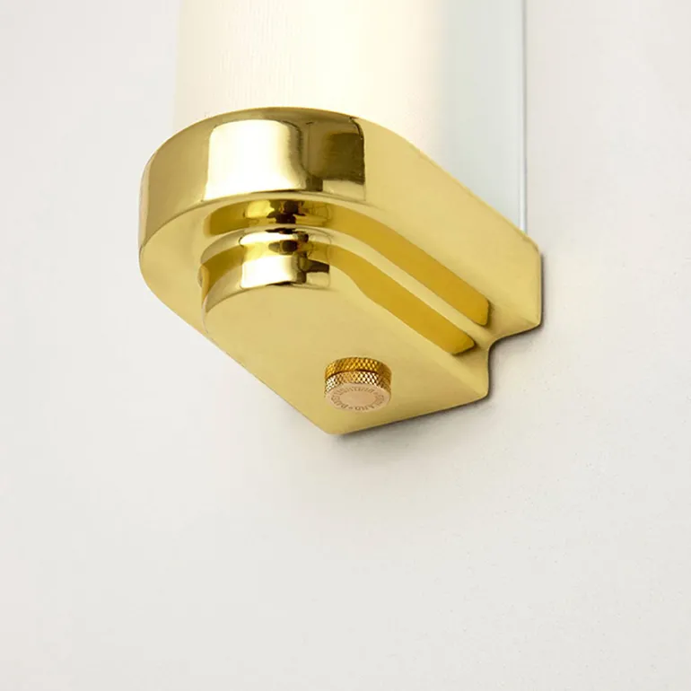 Schmale LED-Wandleuchte in drei Größen