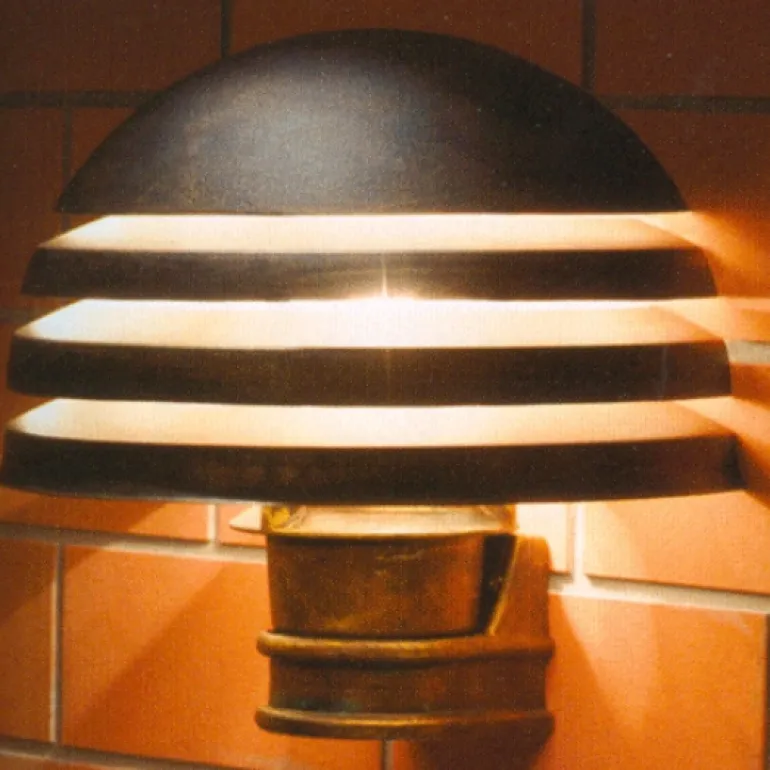 Schmiedeeisen-Wandlampe mit Lamellen-Blende WL 3402