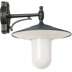 Traditionelle Hofleuchte: Wandlampe mit Zylinderglas