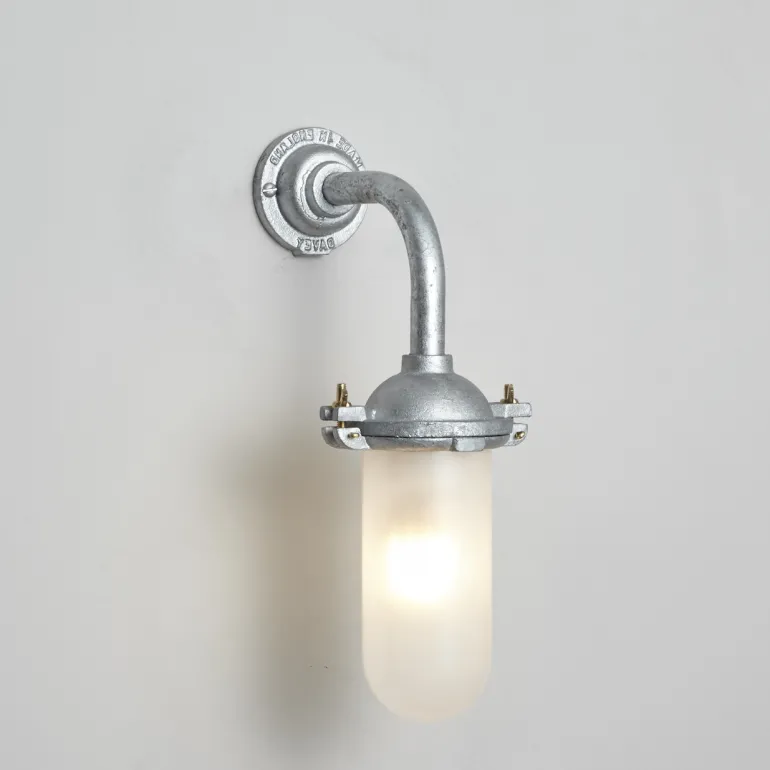 Wandlampe aus Gusseisen oder Bronze 7684/GA/060C/A