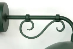 Wandlampe für Außen mit verzierter Armstütze