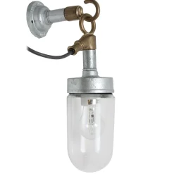 Wandlampe mit eingehängtem Leuchtenkörper 7679